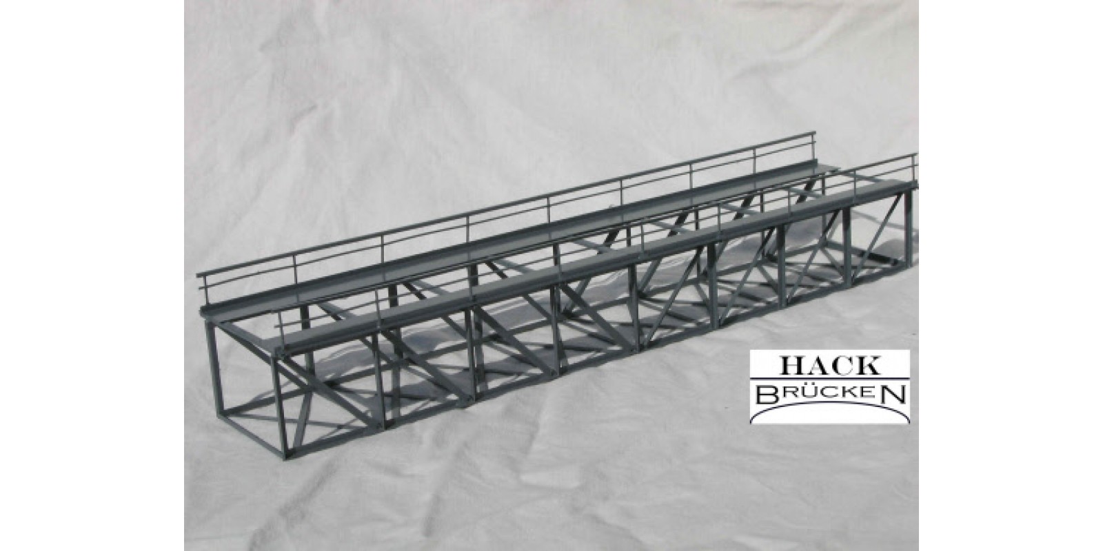 HA11150 K32 Gauge H0 Unterzug-Kastenbrücke, 1-gleisig, Länge 32,0 cm