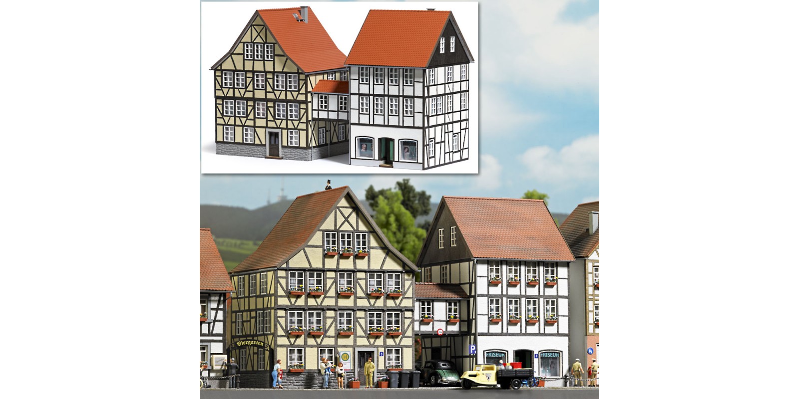 BU1538 2 Half-timbered Houses connected with Bridge 