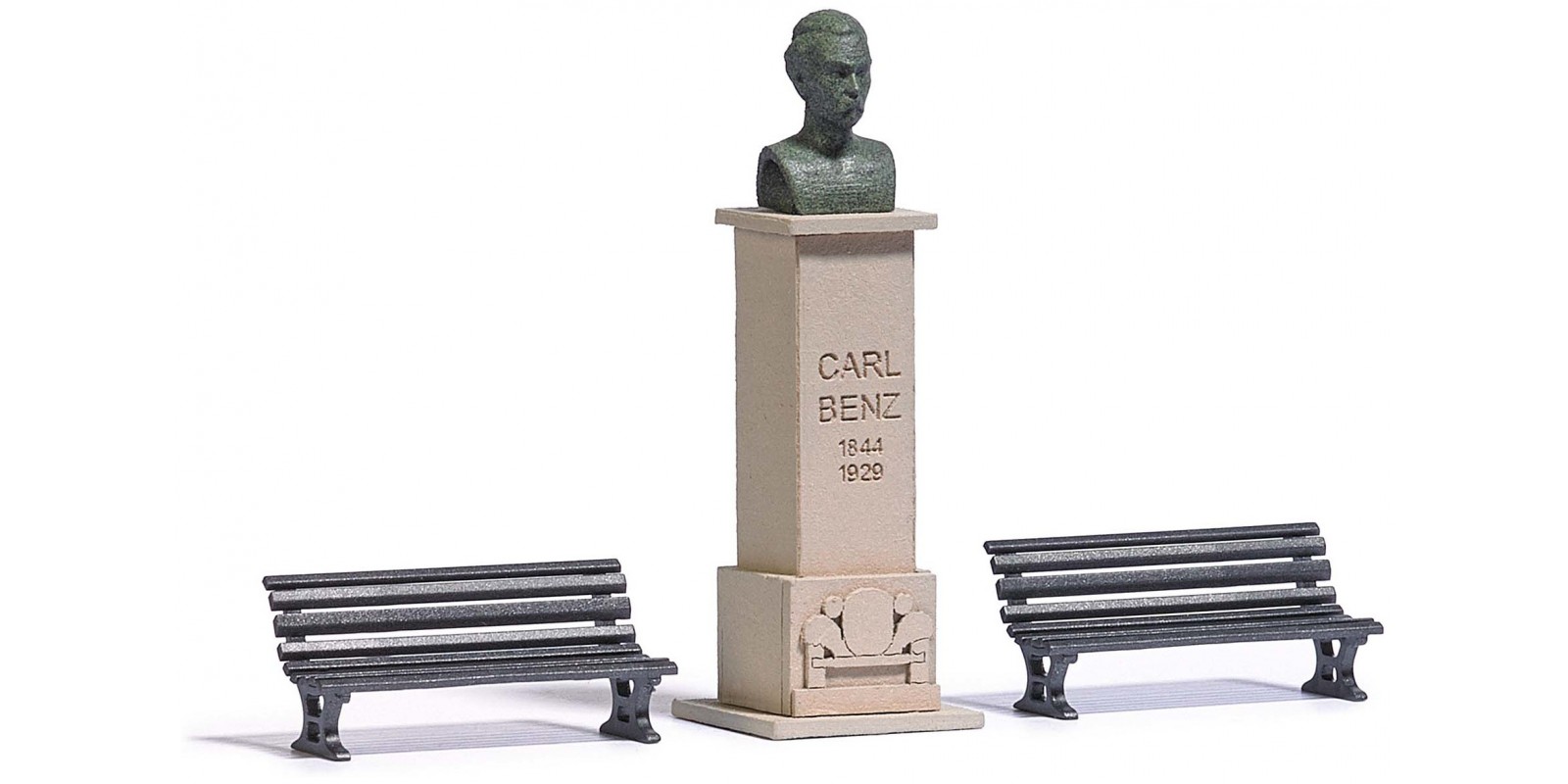 BU7732 Carl Benz statue