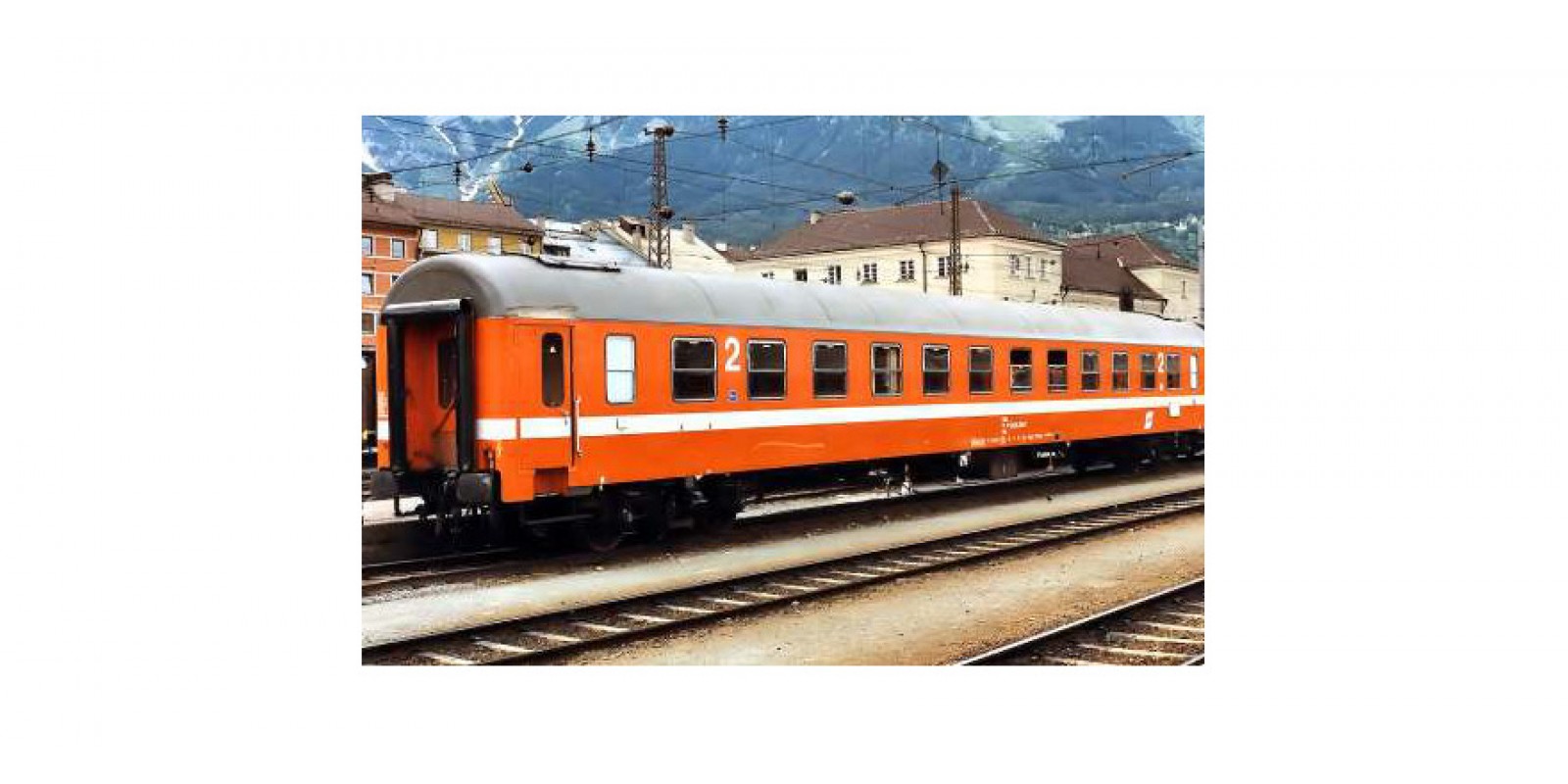 JA90033 H0 UIC-X Vorserie 1.Kl. orange