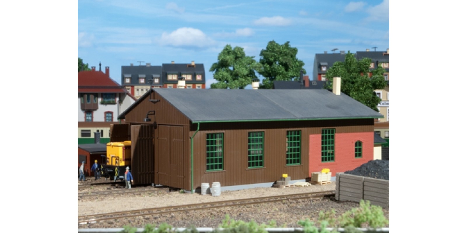 AU11332 Locomotive shed double track