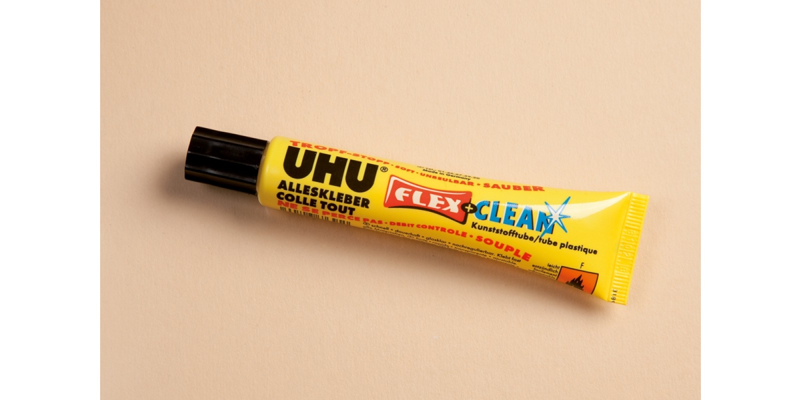 AU53514 UHU universal adhesive