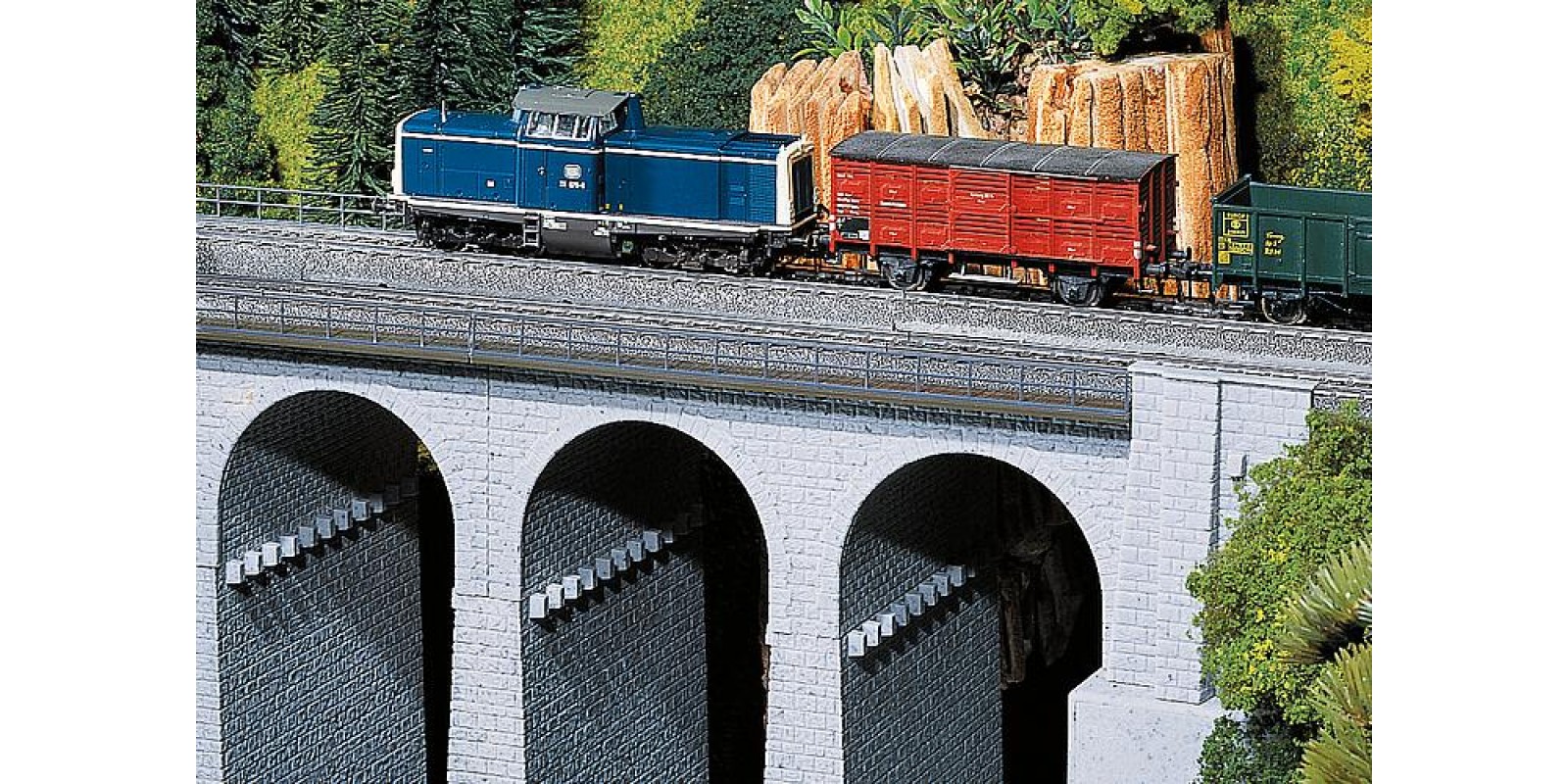 FA120478 Top section of stone viaduct