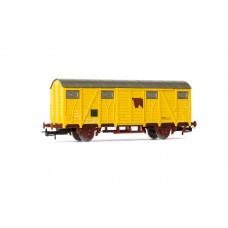 JO5701 Closed yellow wagon for cattle