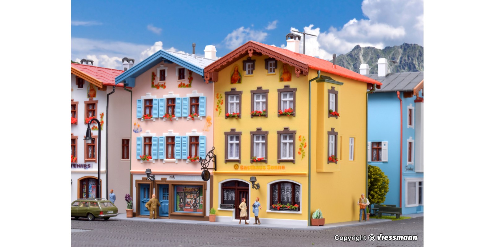 KI38819 H0 Toyshop Moser and guesthouse Sonne in Tölz **discontinued**