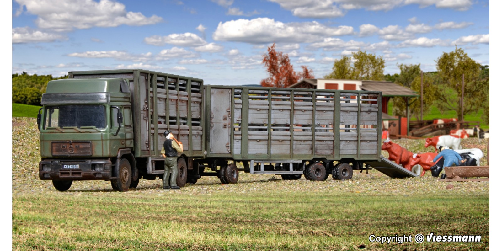 KI12248 H0 Cattle carrier with trailer and 12 cows