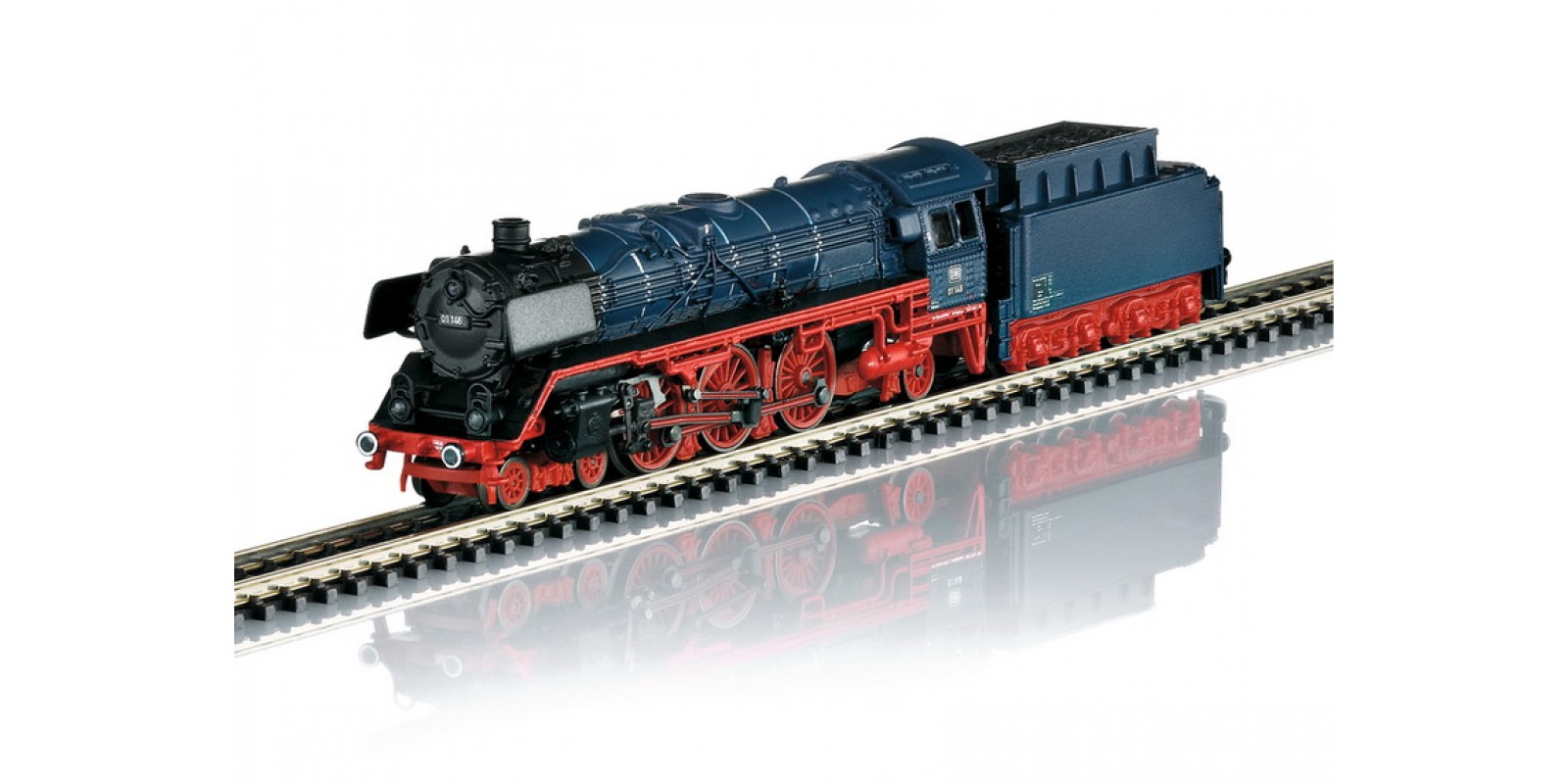 88012 Class 01 DB Steam Locomotive with a Tender
