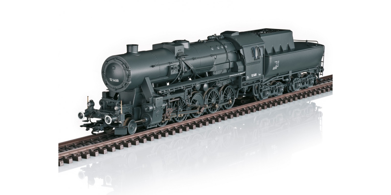 39532 Class 52 Steam Locomotive