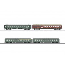 43279 Express Train Passenger Car Set for the Class 18 505 Steam Locomotive