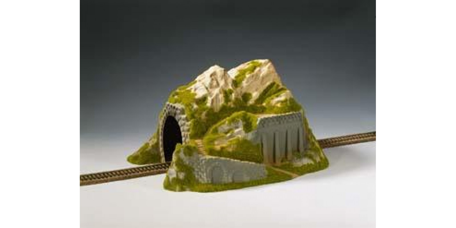 NO02221 Tunnel, Straight, Single Track, 34x25x19cm clear. height 9.3cm 