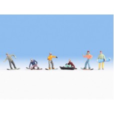 NO15826 Snowboarders