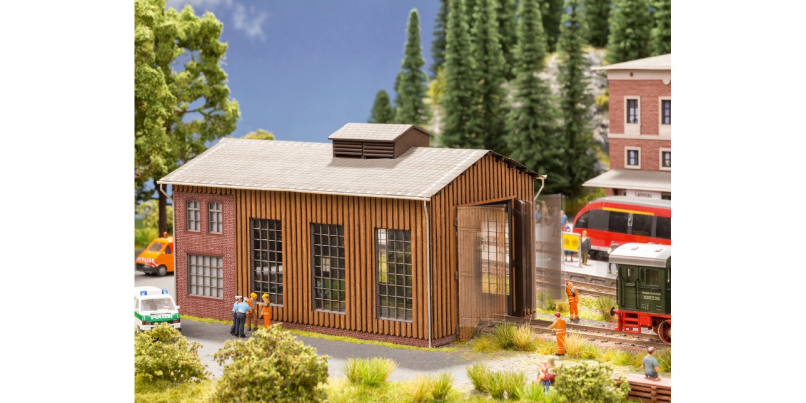 NO66201 Small Engine Shed with micro-motion Gate Drive