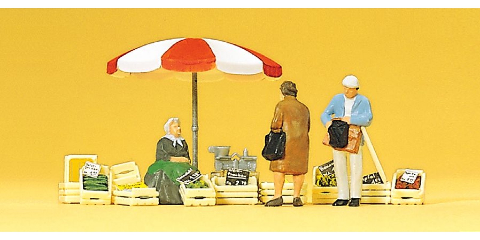 PR10337 Seated market woman, customers and accessories