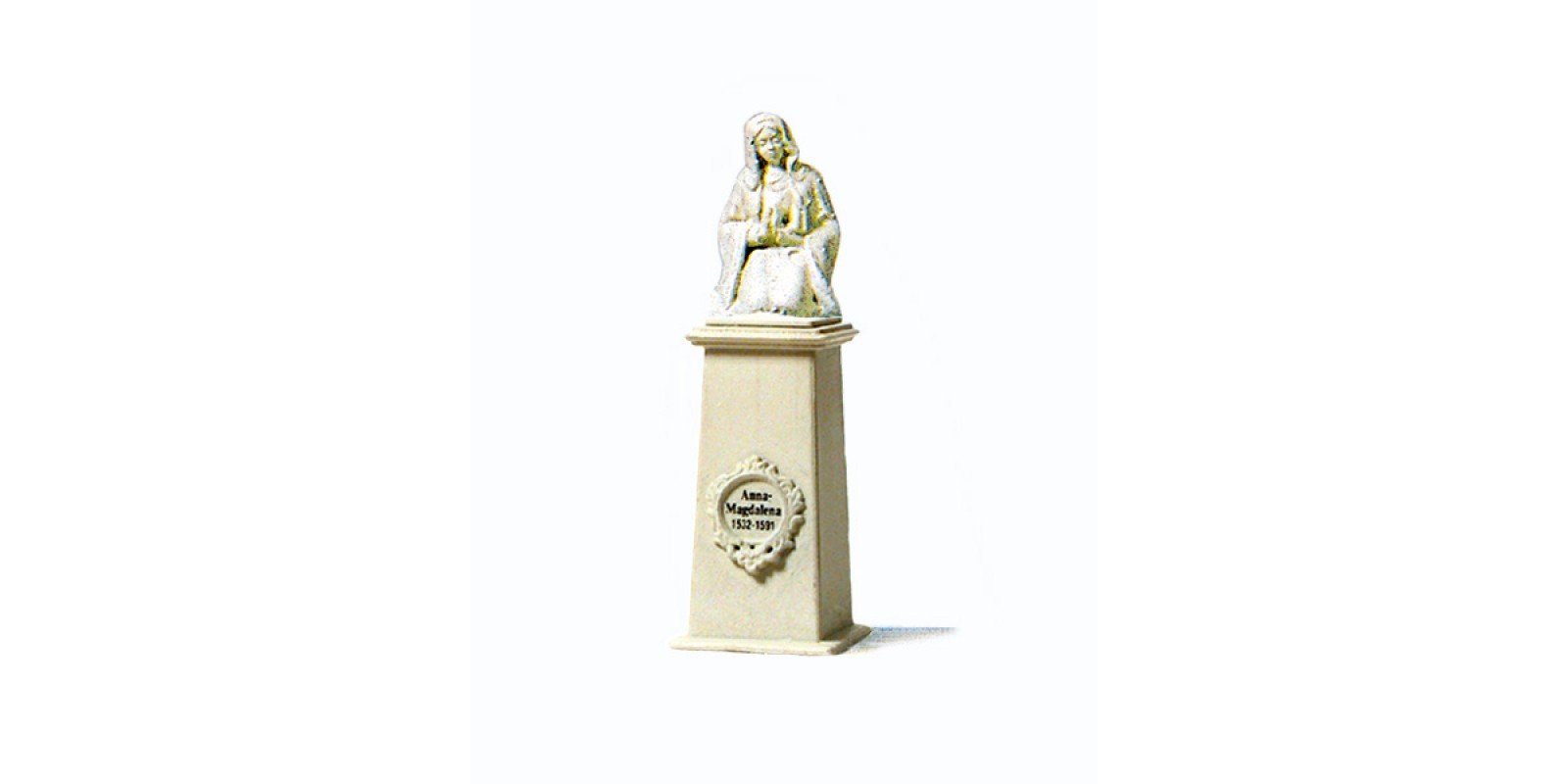 PR29035 Kneeling statue