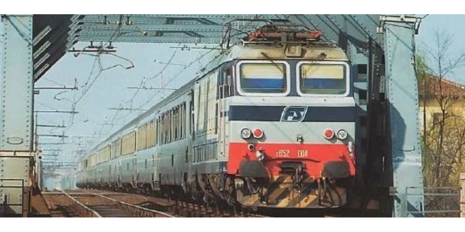 RI2699D FS, E.652 004 in original livery with type 52 pantograph, ep. IV-V  DCC 