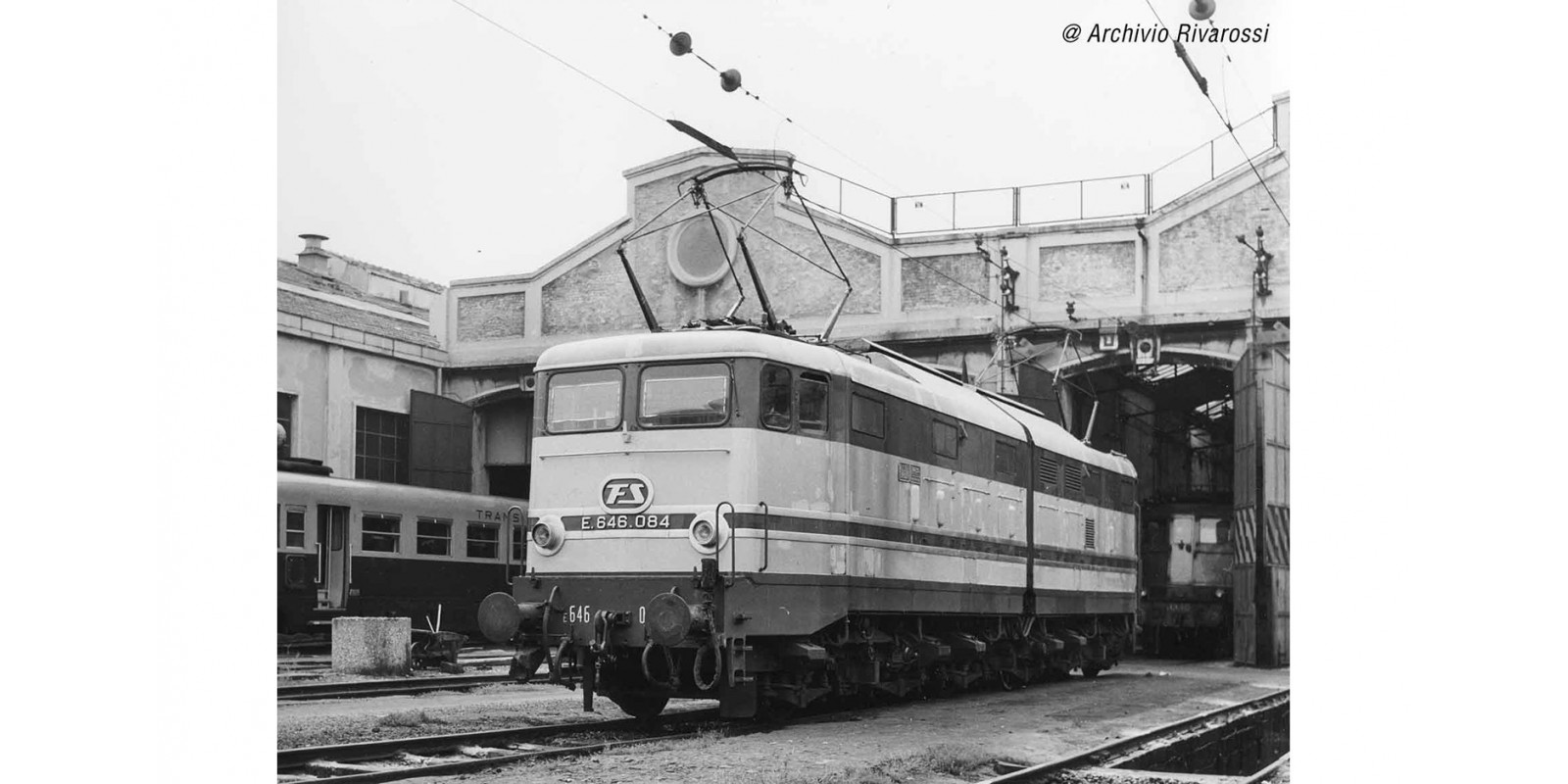 RI2867S FS, electric locomotive E.646 2nd series  green/grey aluminium stripes, ep. IIIb, with DCC Sound decoder