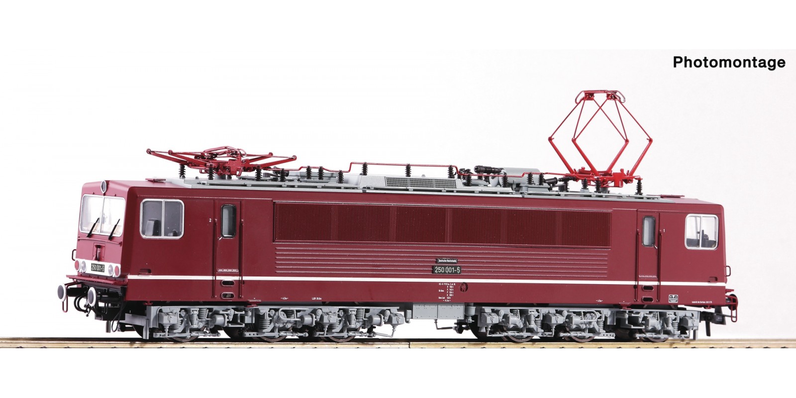 RO73314 Electric locomotive 250 001-5, DR