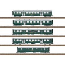 T23134 Lightweight Steel Car Set to Go with the Class Ae 3/6 I