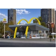 VO43634 H0 McDonald`s fast food restaurant with McDrive