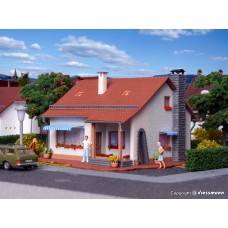 VO49213 H0 Country house