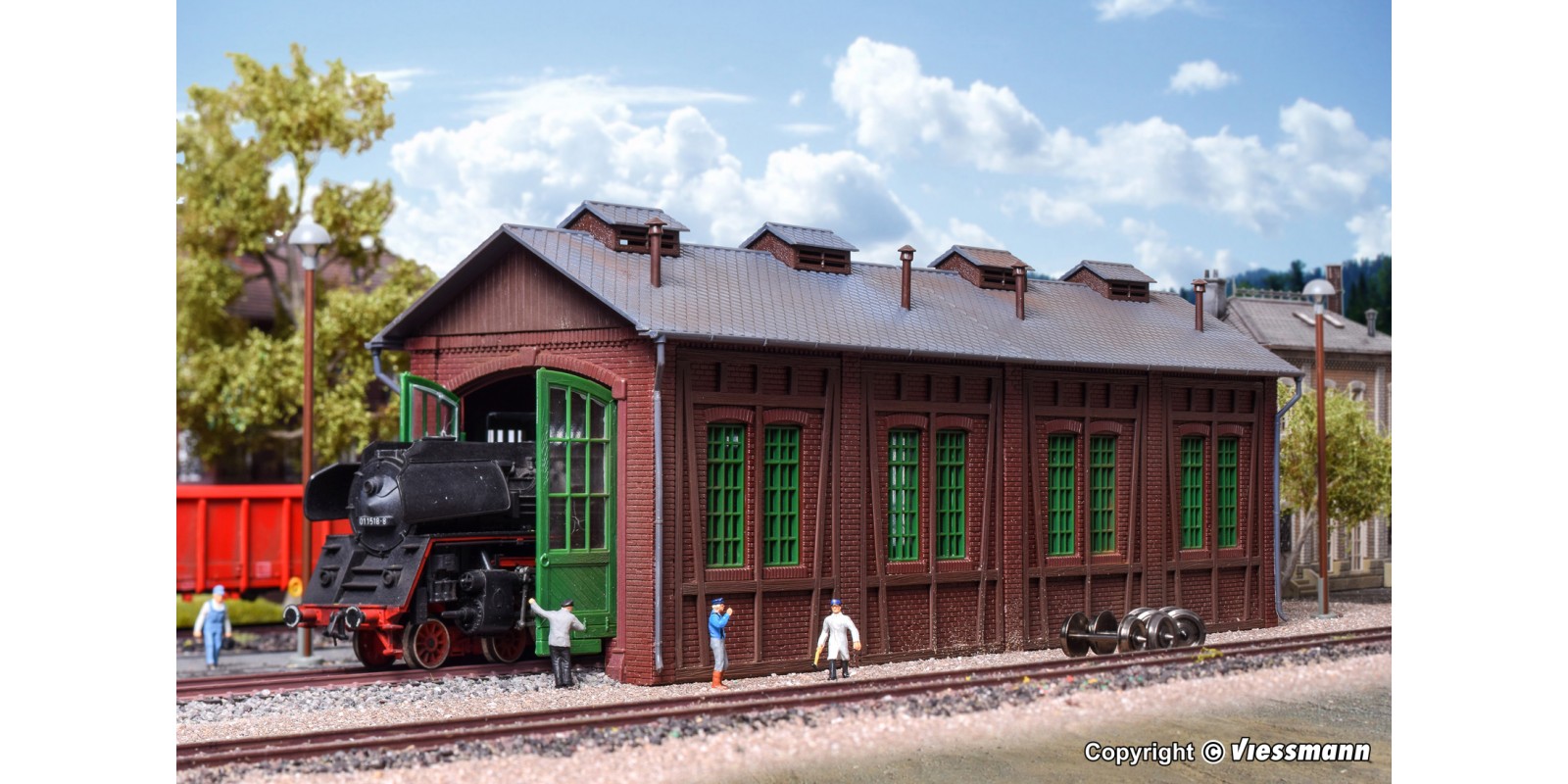 VO45763 H0 Loco shed with door lock mechanism, single track